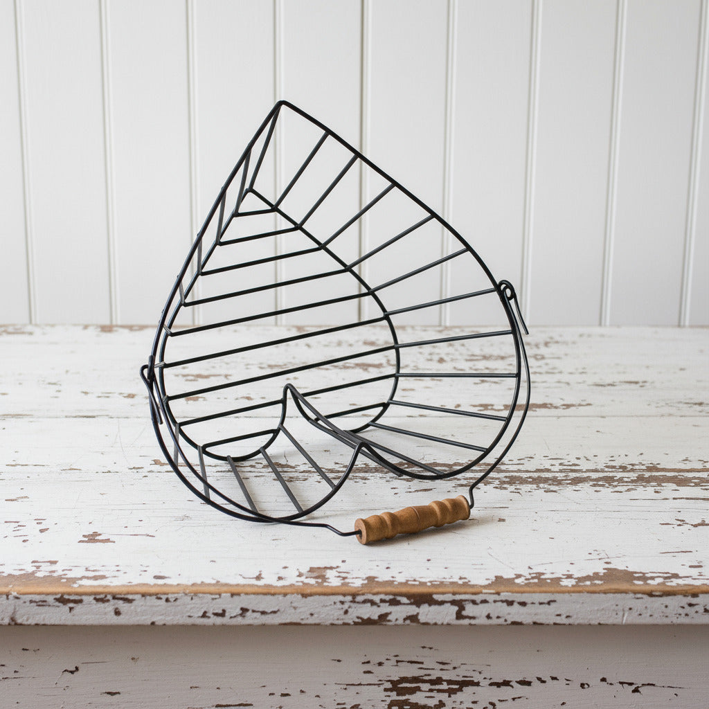 Black wire heart-shaped egg basket