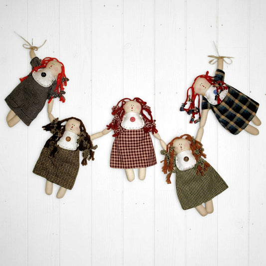 Swag made from small Raggedy Ann dolls all dressed in homespun fabrics pattern