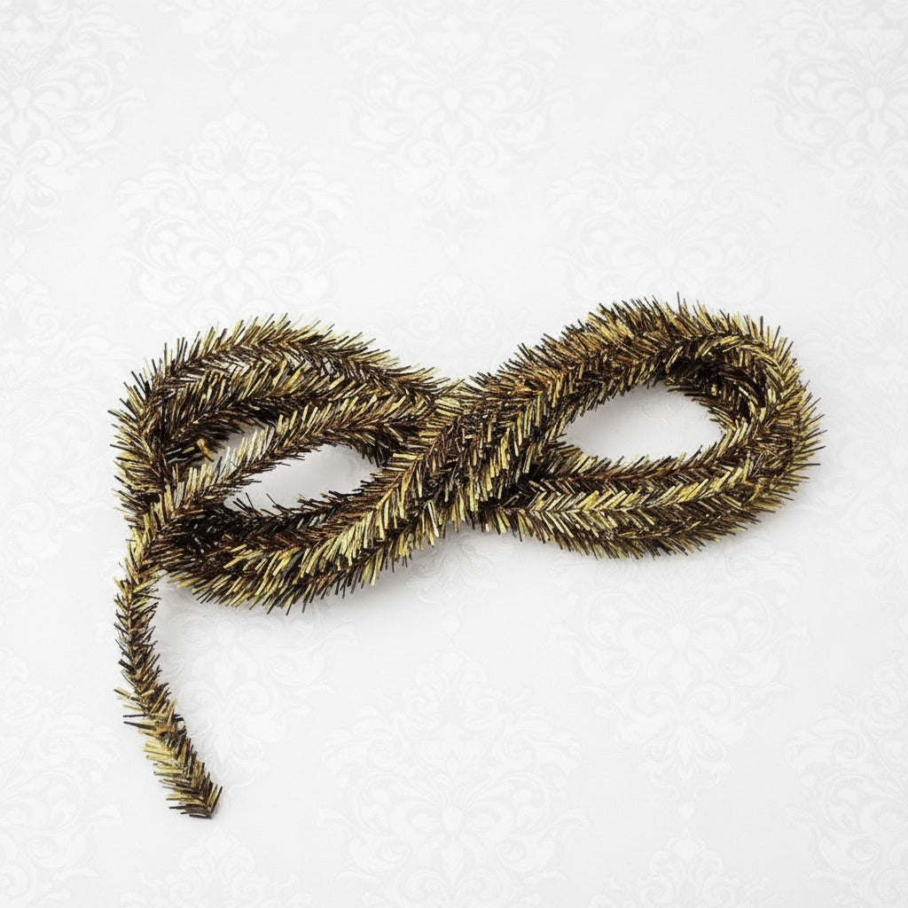 Vintage-look metallic wired garland